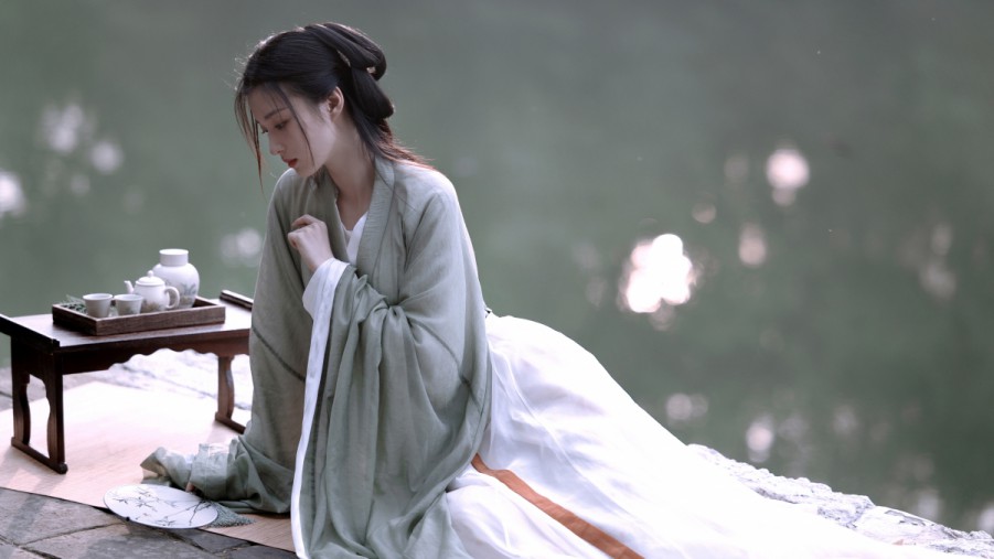 《赏金猎人》沪上造势  “萝莉”吴千语本是女汉子